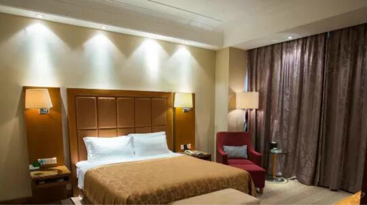 Dongying Blue Horizon Xinyue Hotel Екстериор снимка